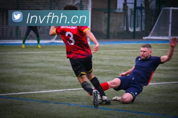 球迷必备APP对比：足球90分和即时比分捷报的功能优势分析